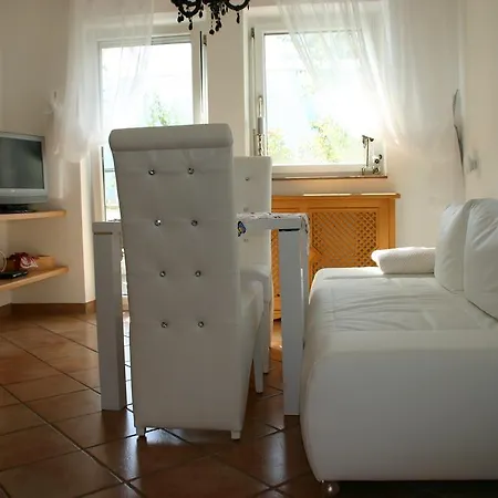 Apartment Haus Lisi Oberlienz