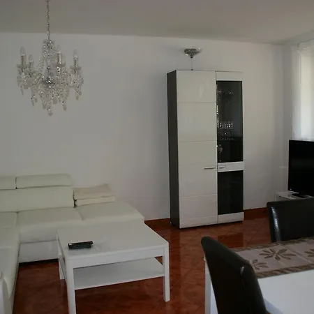 Apartment Haus Lisi Oberlienz